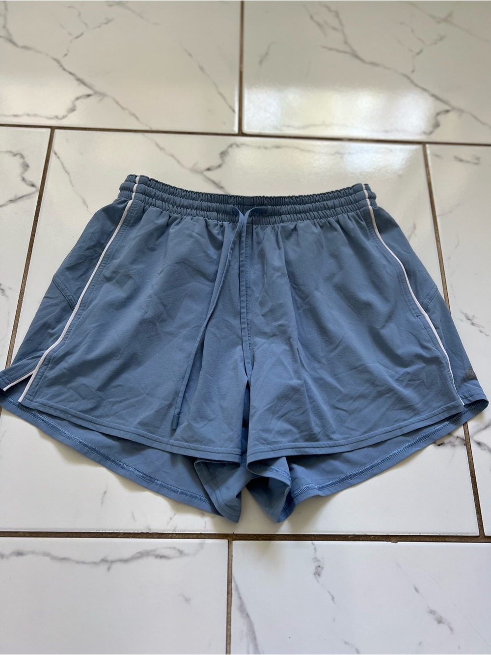 Lululemon Lightweight High-Rise Relaxed Short 3” Blue Willow Size 6